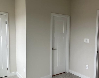 168 Bethlehem Pl - Photo Thumbnail 5