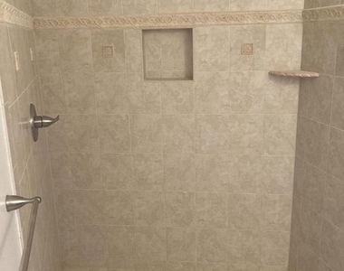 1426 Wisconsin Avenue Nw - Photo Thumbnail 4