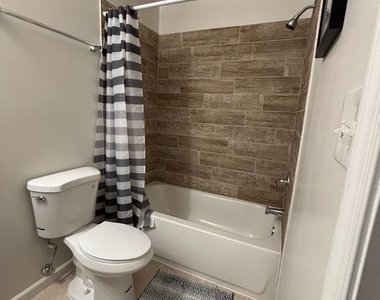 6005 Eads Street Ne - Photo Thumbnail 15