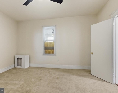 6 Barney Circle Se - Photo Thumbnail 11