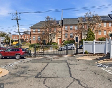 2609 Douglass Road Se - Photo Thumbnail 10