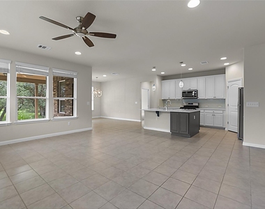 108 Calhoun Ln - Photo Thumbnail 7