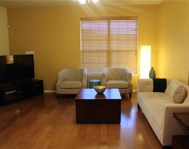 1310 W Parmer Ln - Photo Thumbnail 13