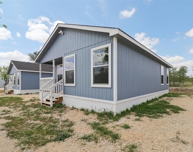 1087 Schubert Ln - Photo Thumbnail 2