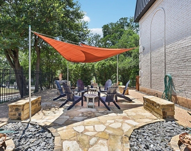 2410 Longview St - Photo Thumbnail 6