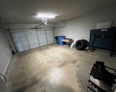 11204 Gadsen Ln - Photo Thumbnail 20