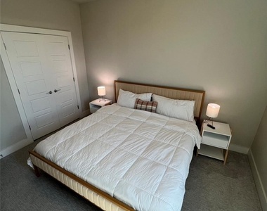 11204 Gadsen Ln - Photo Thumbnail 2