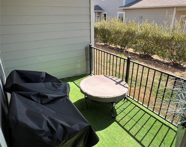 11204 Gadsen Ln - Photo Thumbnail 21