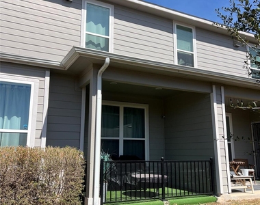 11204 Gadsen Ln - Photo Thumbnail 23