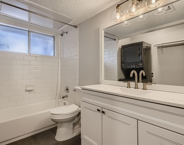 1015 E Yager Ln - Photo Thumbnail 17