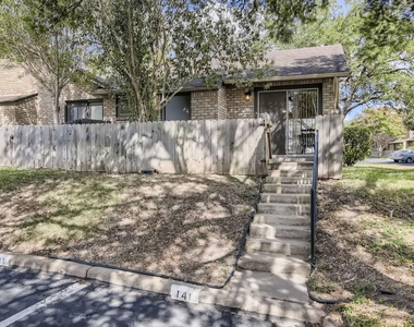 1015 E Yager Ln - Photo Thumbnail 12