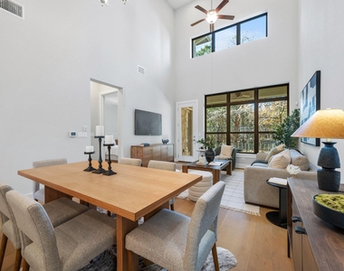 4323 Spicewood Springs Rd - Photo Thumbnail 8