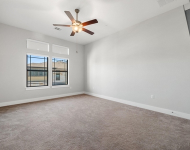 4323 Spicewood Springs Rd - Photo Thumbnail 24