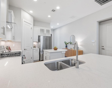 4323 Spicewood Springs Rd - Photo Thumbnail 3