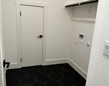 8620 Torrita Dr - Photo Thumbnail 6
