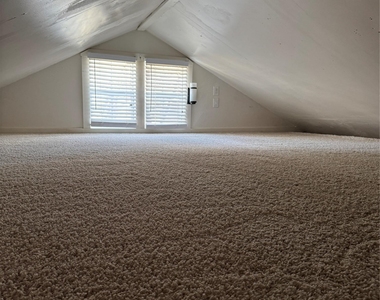 704 Franklin Blvd - Photo Thumbnail 10