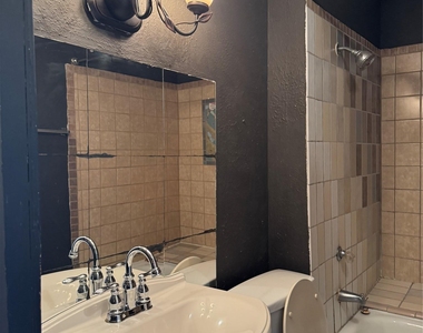 704 Franklin Blvd - Photo Thumbnail 6