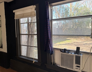 704 Franklin Blvd - Photo Thumbnail 7
