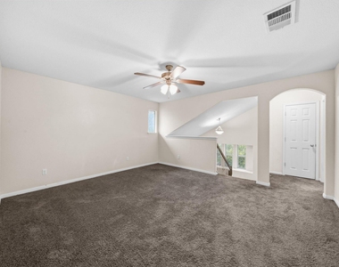 601 Silver Wing Ct - Photo Thumbnail 6