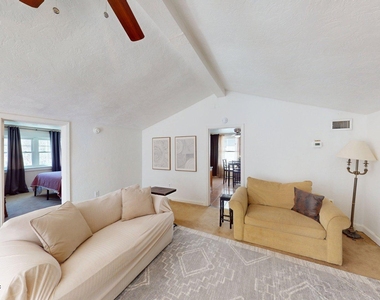 231 W 10th Street - Photo Thumbnail 4