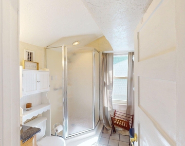 231 W 10th Street - Photo Thumbnail 8
