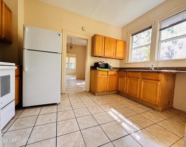 1617 E 14th Street - Photo Thumbnail 6