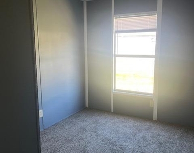 19308 Nw 51st Avenue - Photo Thumbnail 11