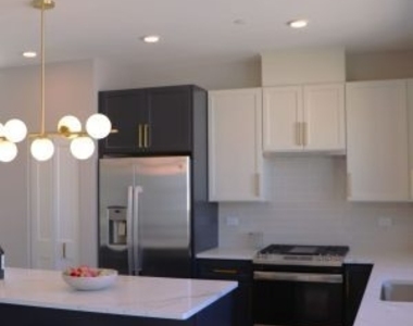 318 E Lincoln Street - Photo Thumbnail 5