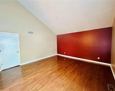 2100 Old Forge Way - Photo Thumbnail 15