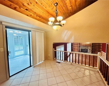 2100 Old Forge Way - Photo Thumbnail 4