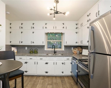 436 Grady Place - Photo Thumbnail 5
