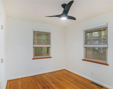 436 Grady Place - Photo Thumbnail 24