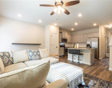 3006 Bayrose Circle - Photo Thumbnail 2