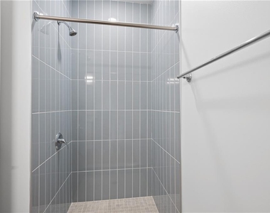 456 Flat Shoals Avenue Se - Photo Thumbnail 9