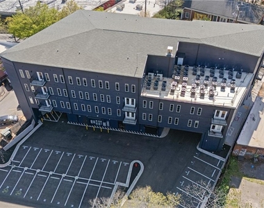 456 Flat Shoals Avenue Se - Photo Thumbnail 17