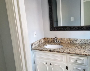 4077 Linda Lane Sw - Photo Thumbnail 7