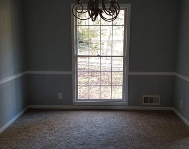 4077 Linda Lane Sw - Photo Thumbnail 2