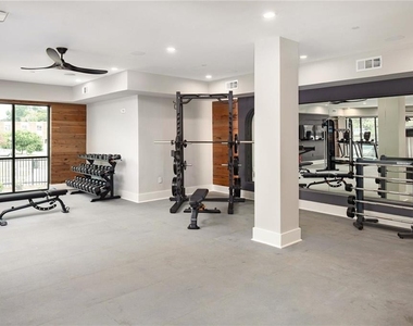 501 W Waugh Street - Photo Thumbnail 12