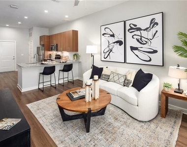 501 W Waugh Street - Photo Thumbnail 15