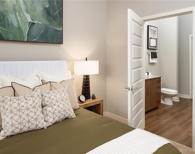 501 W Waugh Street - Photo Thumbnail 20