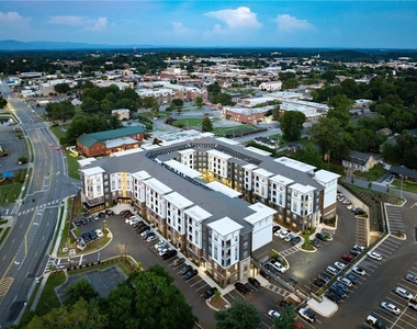 501 W Waugh Street - Photo Thumbnail 4