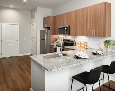 501 W Waugh Street - Photo Thumbnail 23