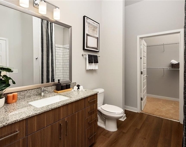 501 W Waugh Street - Photo Thumbnail 24