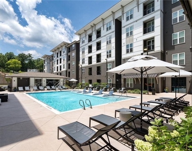 501 W Waugh Street - Photo Thumbnail 2