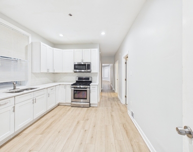 6639 S Bishop Street - Photo Thumbnail 6