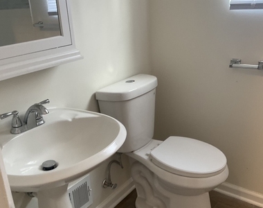 2173 W 171st Street W - Photo Thumbnail 8