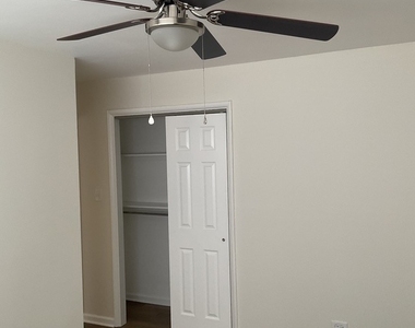 2173 W 171st Street W - Photo Thumbnail 6