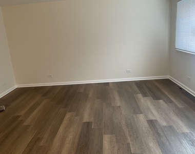 2173 W 171st Street W - Photo Thumbnail 4