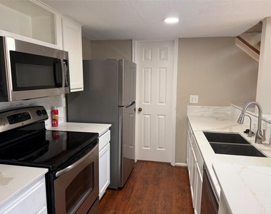 2300 Old Spanish Trail - Photo Thumbnail 9