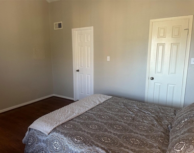 2300 Old Spanish Trail - Photo Thumbnail 16